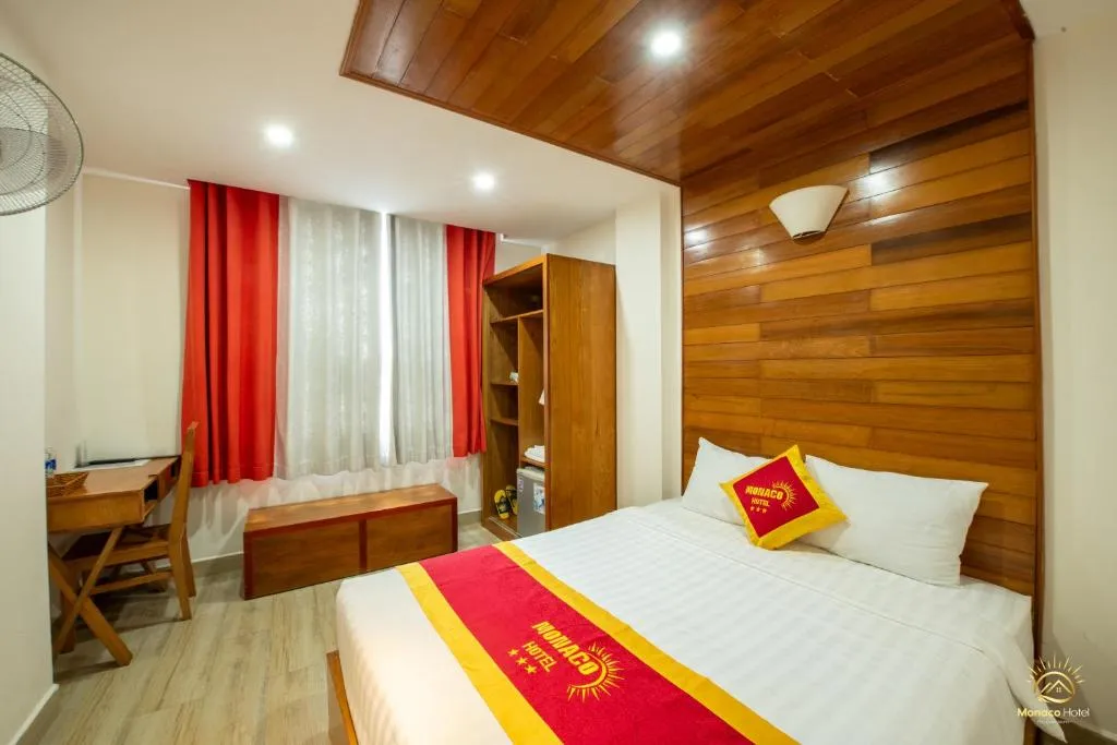 Standard Room 1 Bed - Monaco Hotel Phu Quoc