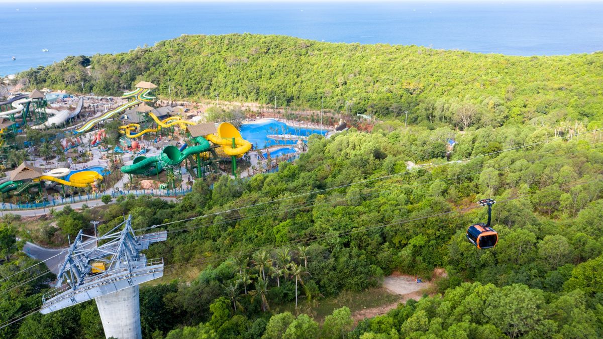 Return Cable Car with buffet - Aquatopia park in Hon Thom islet