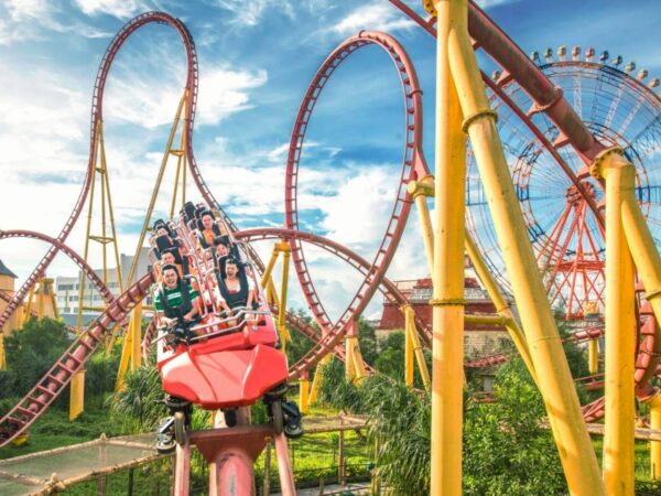 roller coaster at vinwonder