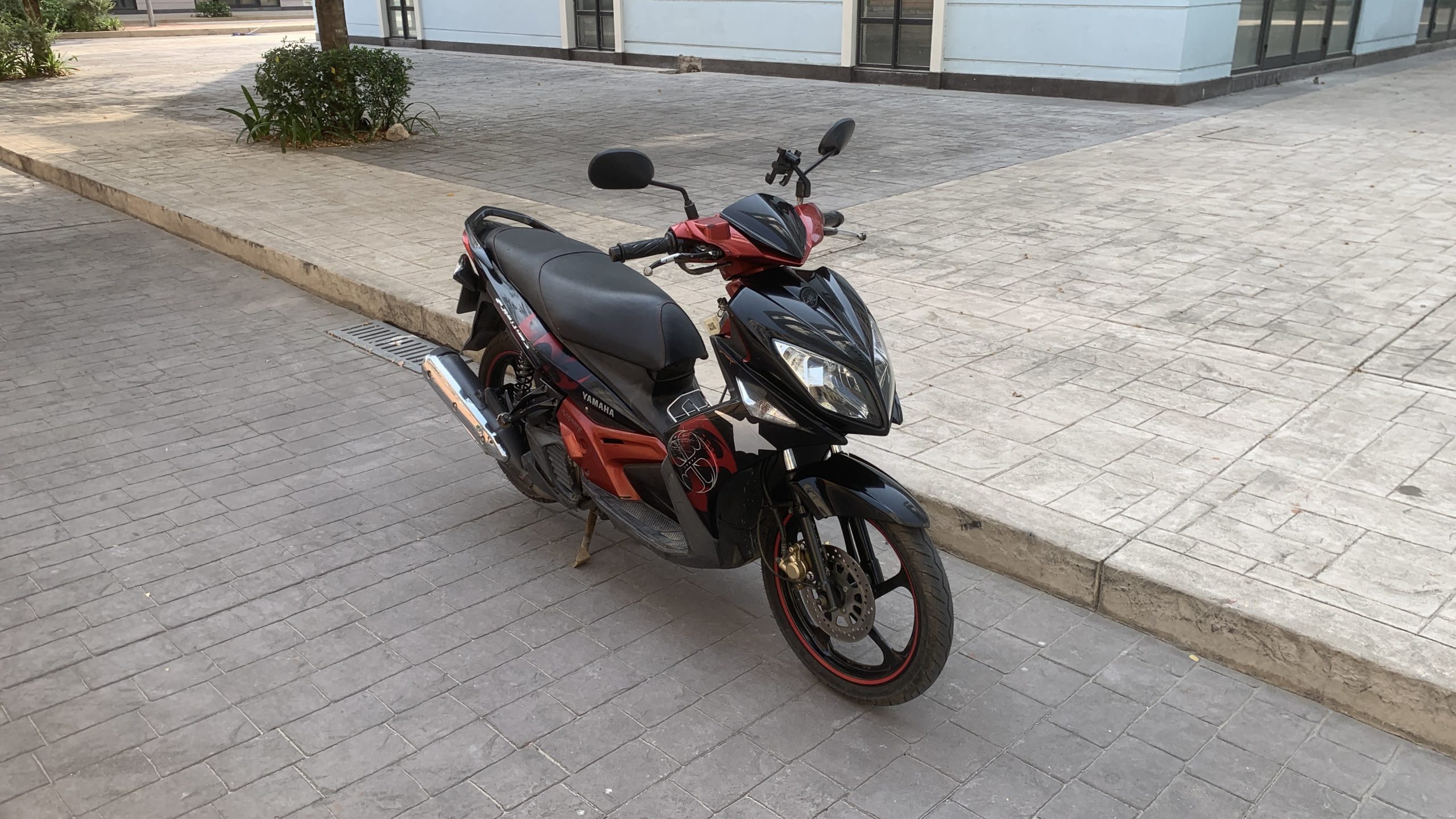 yamaha nouvo передняя правая сторона