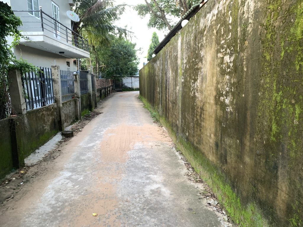 small road into the local house