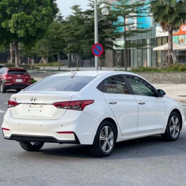 자동차 임대 PHU QUOC - HUYNDAI ACCENT 2020-2022 03 Аренда автомобиля с водителем – HUYNDAI ACCENT 2020-2022