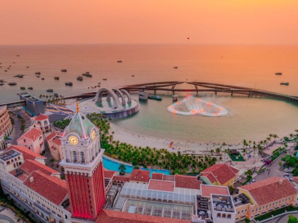 Clock Tower, Kiss Bridge, The main stage of water show in a amazing sunset scene