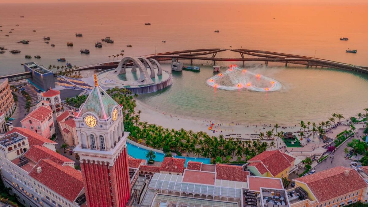 Clock Tower, Kiss Bridge, The main stage of water show in a amazing sunset scene