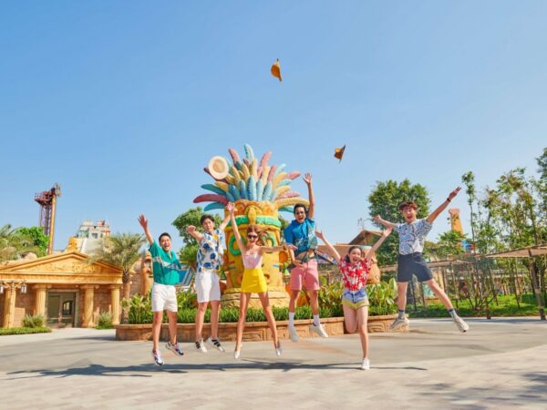 Freestyle photos of group at hard feeling games outdoor