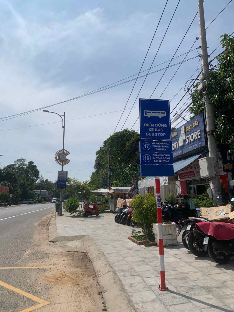 Salinda resort bus stop