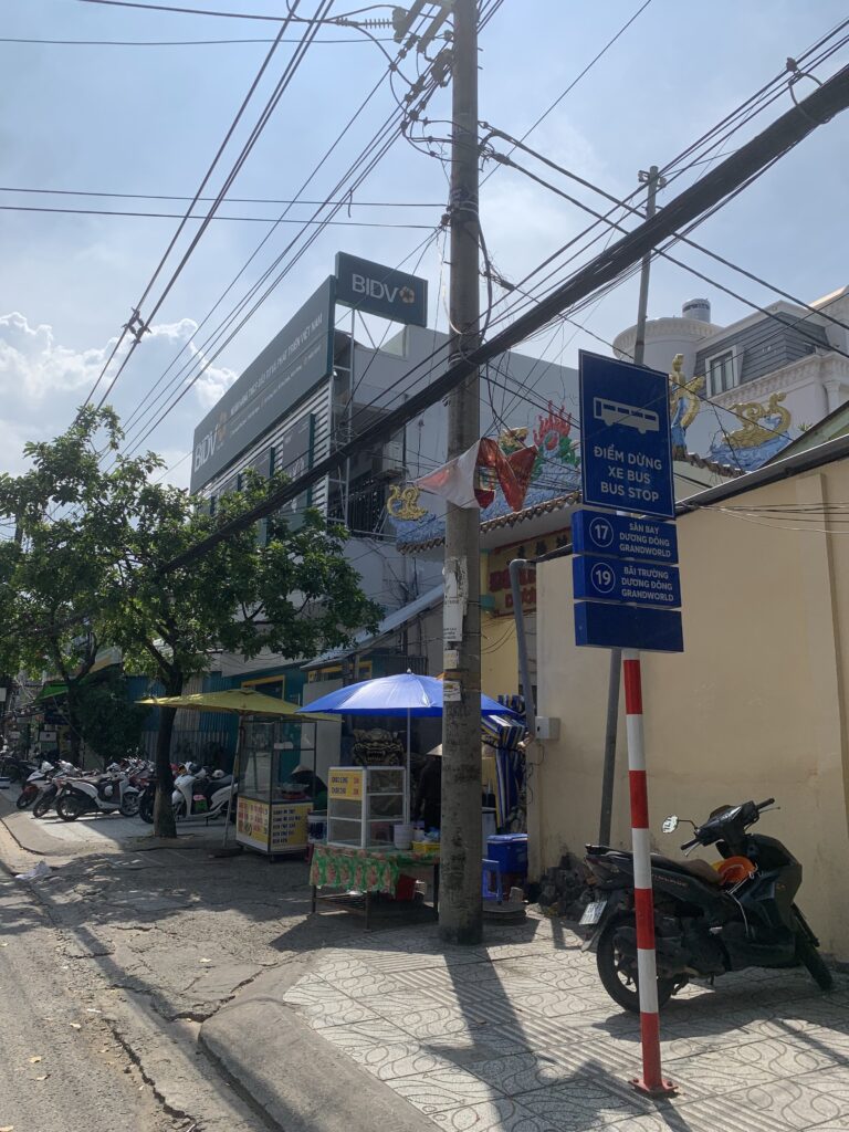 Bidv bank bus stop