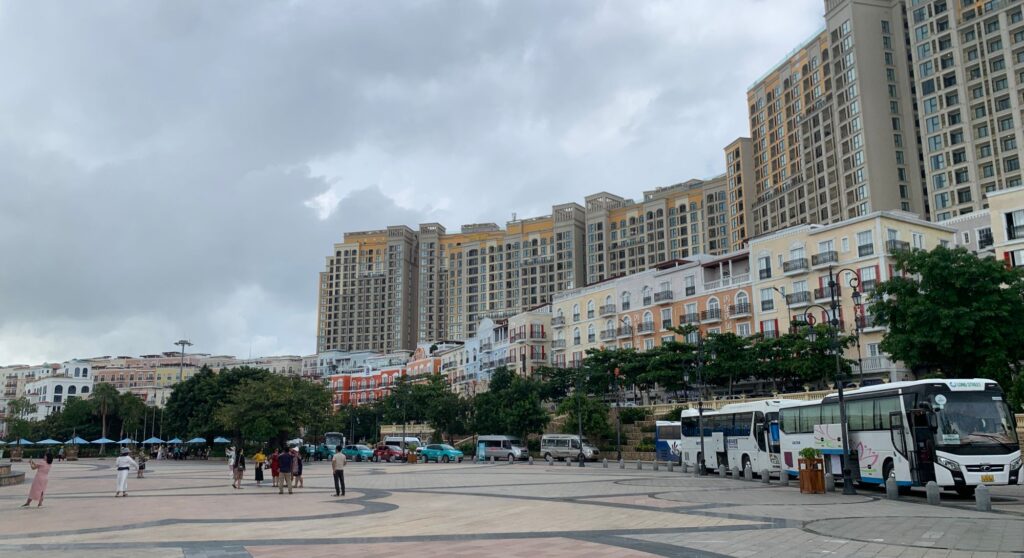 The square in front of The sun flower shine terminal of Cable car Station