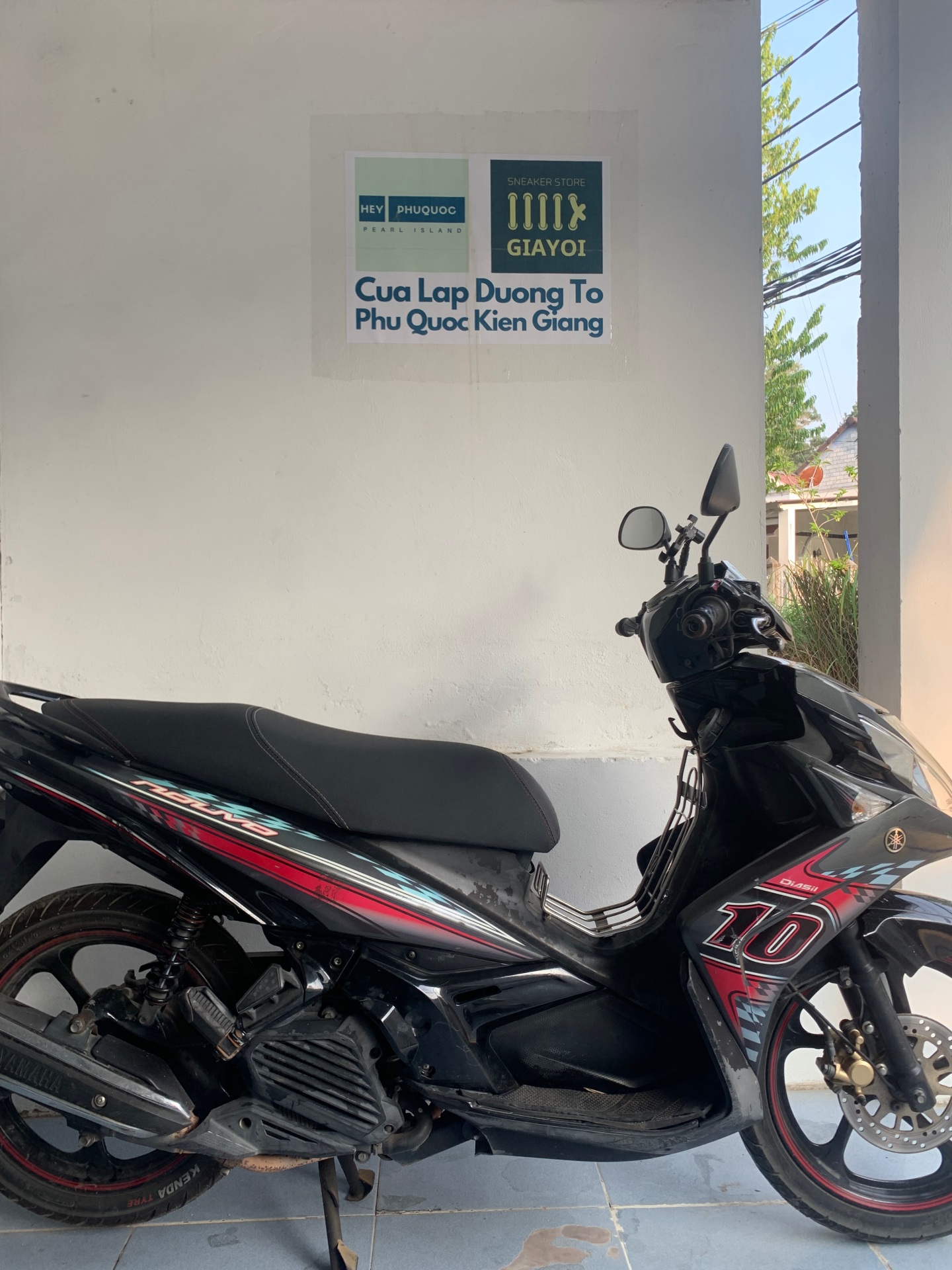 regular scooter yamaha nouvo