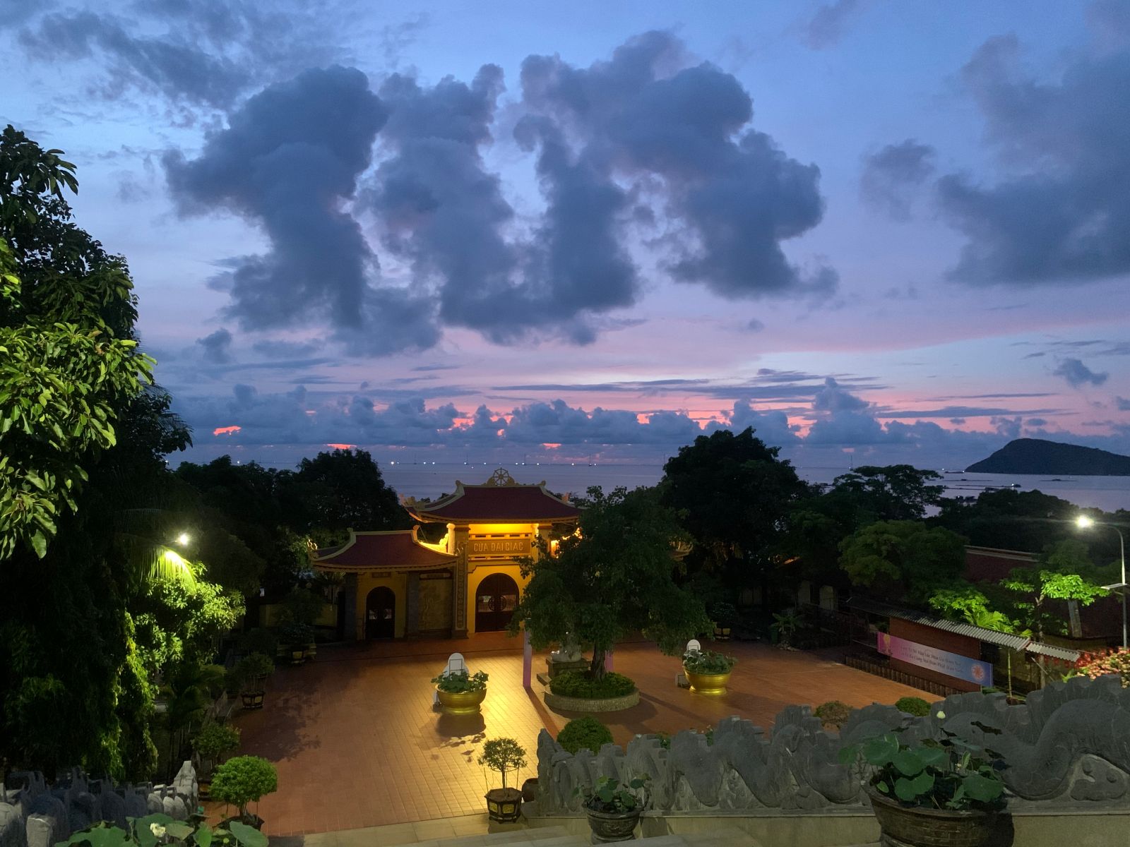 Top view sunrise from Phu Quoc Pagoda