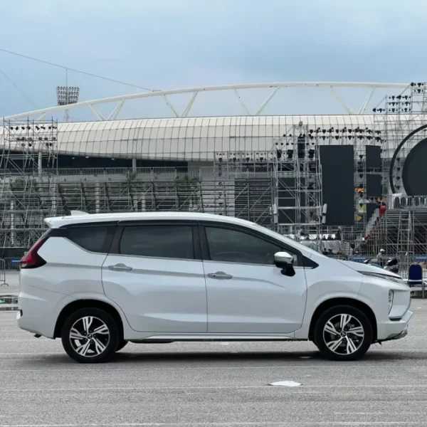 Private Car Rental 7 Seater 4