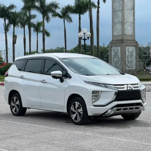 Private Car Rental 7 Seater 1